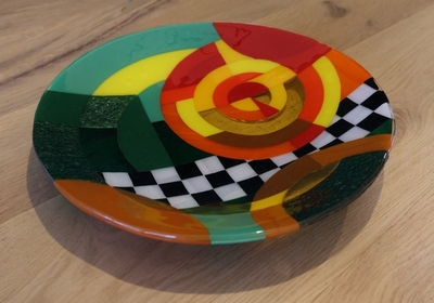 Red, yellow, green, bronze bowl (diam. 30 cm)